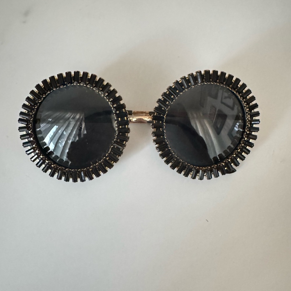 Elegant Black Embellished Sunglasses